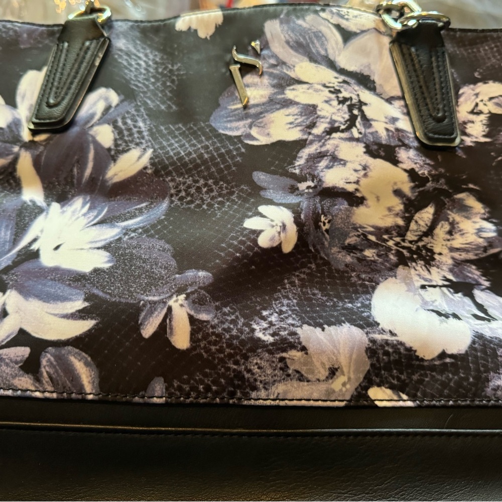 Simply Vera by Vera WAng handbag